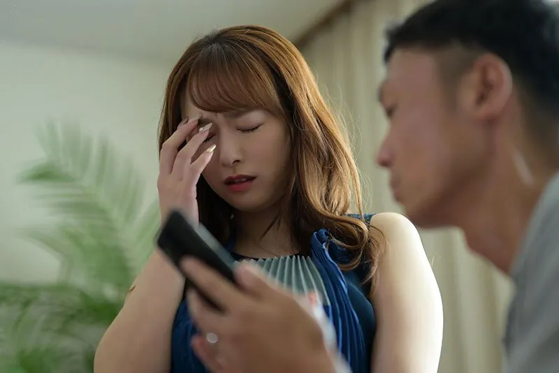 Vợ sốc khi ông chồng tâm sự về ước muốn nhìn vợ yêu bị người khác địt